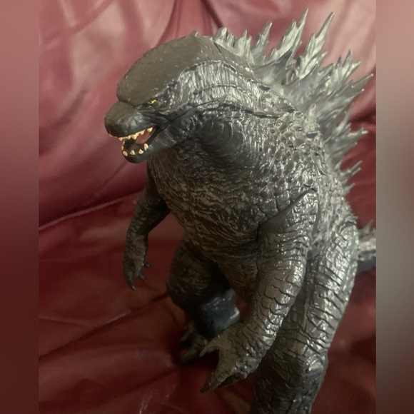 Jakks Pacific (2019) King of the Monsters Godzilla Deluxe Action Figure, 12” - Picture 1 of 10